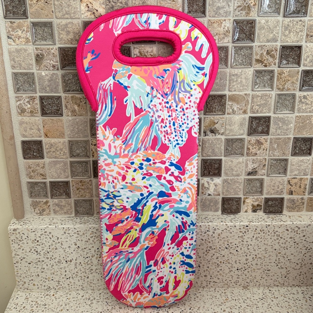 New Lilly Pulitzer neoprene wine/water bottle carrier